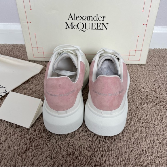 Alexander McQueen Women's Suede Oversized Sneakers White Lilac size 8 - Picture 3 of 5